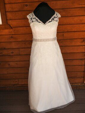 Symphony of Venus Wedding Gown